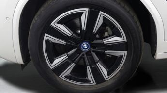 BMW iX3 M SPORT