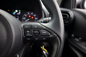Mazda Mazda2 HYBRID PURE