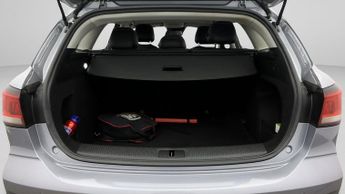 MG MG5 EXCLUSIVE