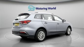 MG MG5 EXCLUSIVE