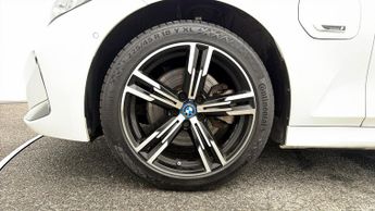 BMW 3 Series 330E M SPORT