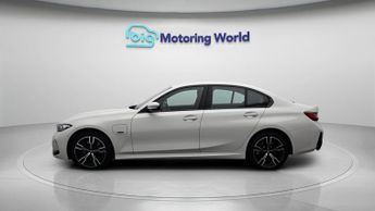 BMW 3 Series 330E M SPORT
