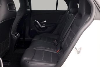 Mercedes-Benz CLA CLA 200 AMG LINE