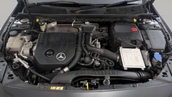 Mercedes-Benz A Class A 180 AMG LINE EXECUTIVE