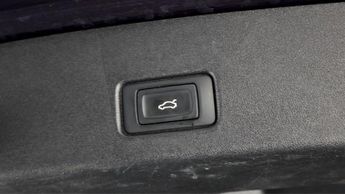 Audi Q4 e-tron S LINE