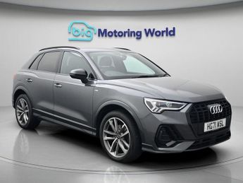 Audi Q3 TFSI S LINE BLACK EDITION