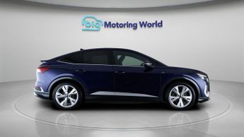 Audi Q4 e-tron SPORTBACK S LINE