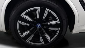 BMW iX3 M SPORT