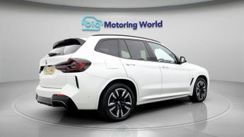 BMW iX3 M SPORT