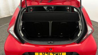 Toyota AYGO VVT-I X-PLAY X-SHIFT TSS