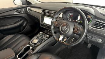 MG MG5 EXCLUSIVE