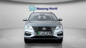 MG MG5 EXCLUSIVE
