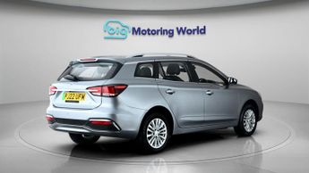MG MG5 EXCLUSIVE