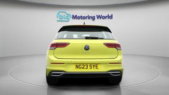 Volkswagen Golf STYLE ETSI DSG