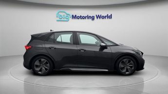 CUPRA Born V1