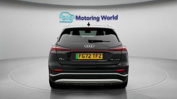 Audi Q4 e-tron S LINE