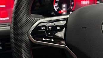 Volkswagen Golf GTI TSI DSG
