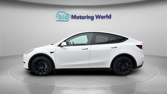 Tesla Model Y BASE