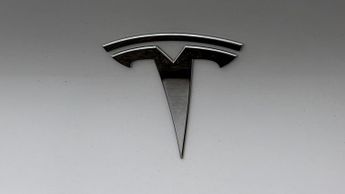 Tesla Model Y BASE