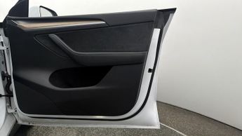 Tesla Model Y BASE