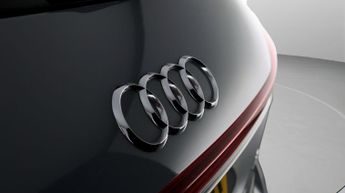 Audi Q4 e-tron S LINE