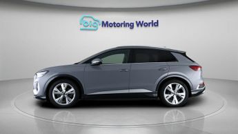 Audi Q4 e-tron S LINE