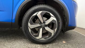 Nissan Qashqai DIG-T N-CONNECTA DCT