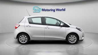 Toyota Yaris VVT-I ICON TECH