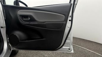 Toyota Yaris VVT-I ICON TECH
