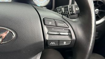 Hyundai KONA PREMIUM