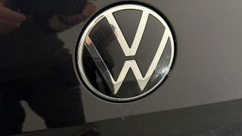 Volkswagen T-Roc LIFE TSI DSG