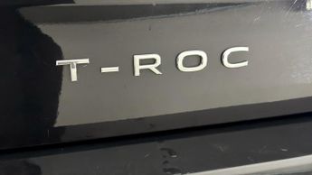 Volkswagen T-Roc LIFE TSI DSG