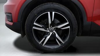 Volvo XC40 B4 R-DESIGN