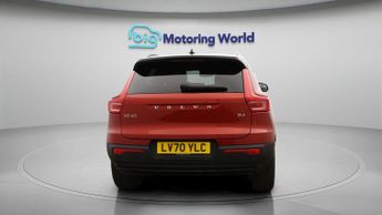 Volvo XC40 B4 R-DESIGN