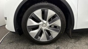 Tesla Model Y BASE