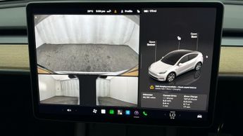 Tesla Model Y BASE