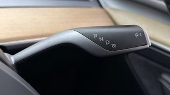 Tesla Model Y BASE