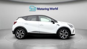 Renault Captur TECHNO E-TECH