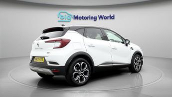 Renault Captur TECHNO E-TECH