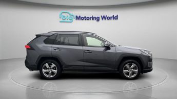 Toyota RAV4 VVT-I DESIGN