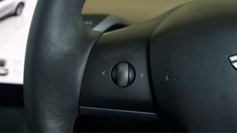 Tesla Model Y BASE