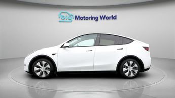 Tesla Model Y BASE