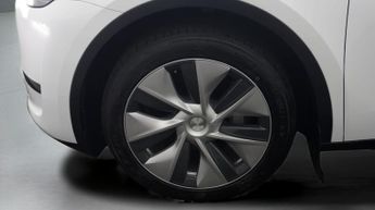 Tesla Model Y BASE