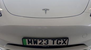 Tesla Model Y BASE