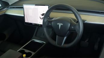 Tesla Model Y BASE