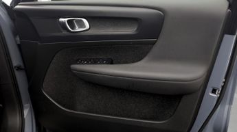 Volvo C40 RECHARGE CORE