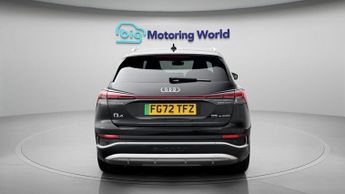 Audi Q4 e-tron S LINE
