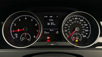 Volkswagen Golf R LINE TSI DSG