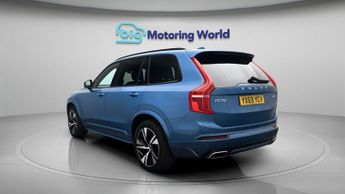 Volvo XC90 B5 R-DESIGN AWD