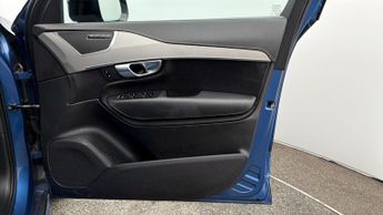 Volvo XC90 B5 R-DESIGN AWD